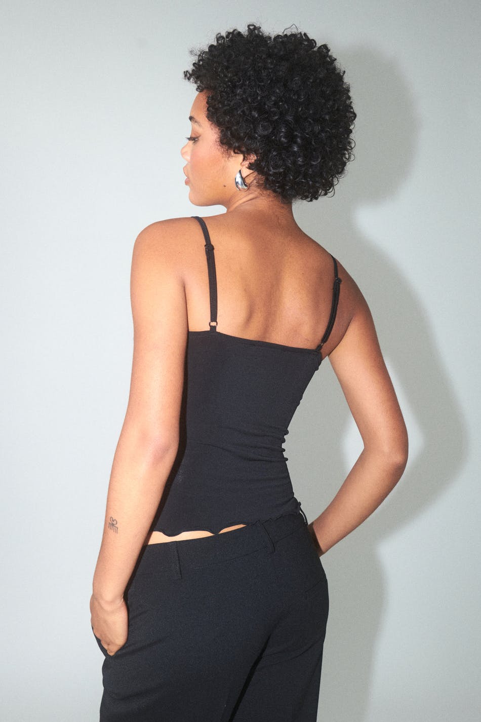 Lace trim bow singlet