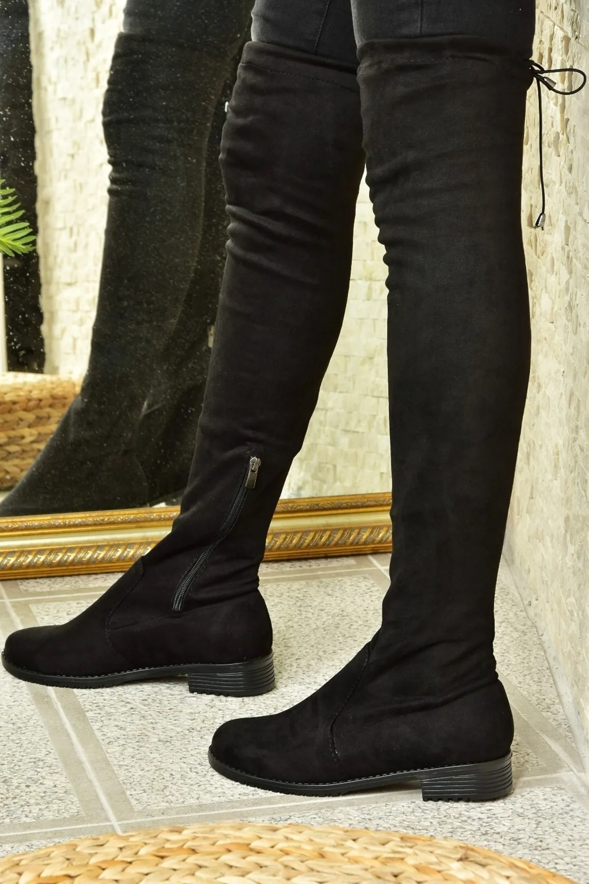 Fox Shoes  Schwarze elastische Overknee-Stiefel für Damen mit flexiblen Socken G268573002