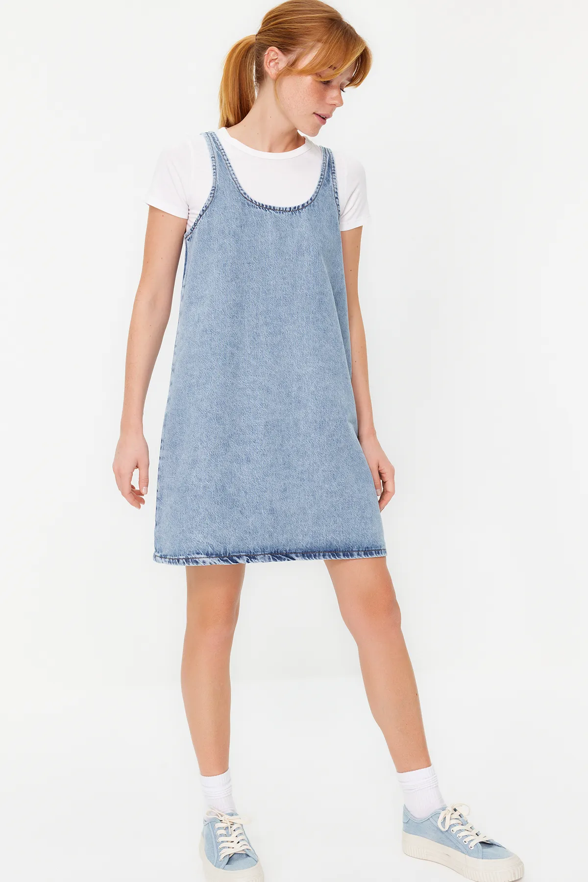 Trendyol Collection  Blaues Oversize-Mini-Jeanskleid TWOSS24EL00015