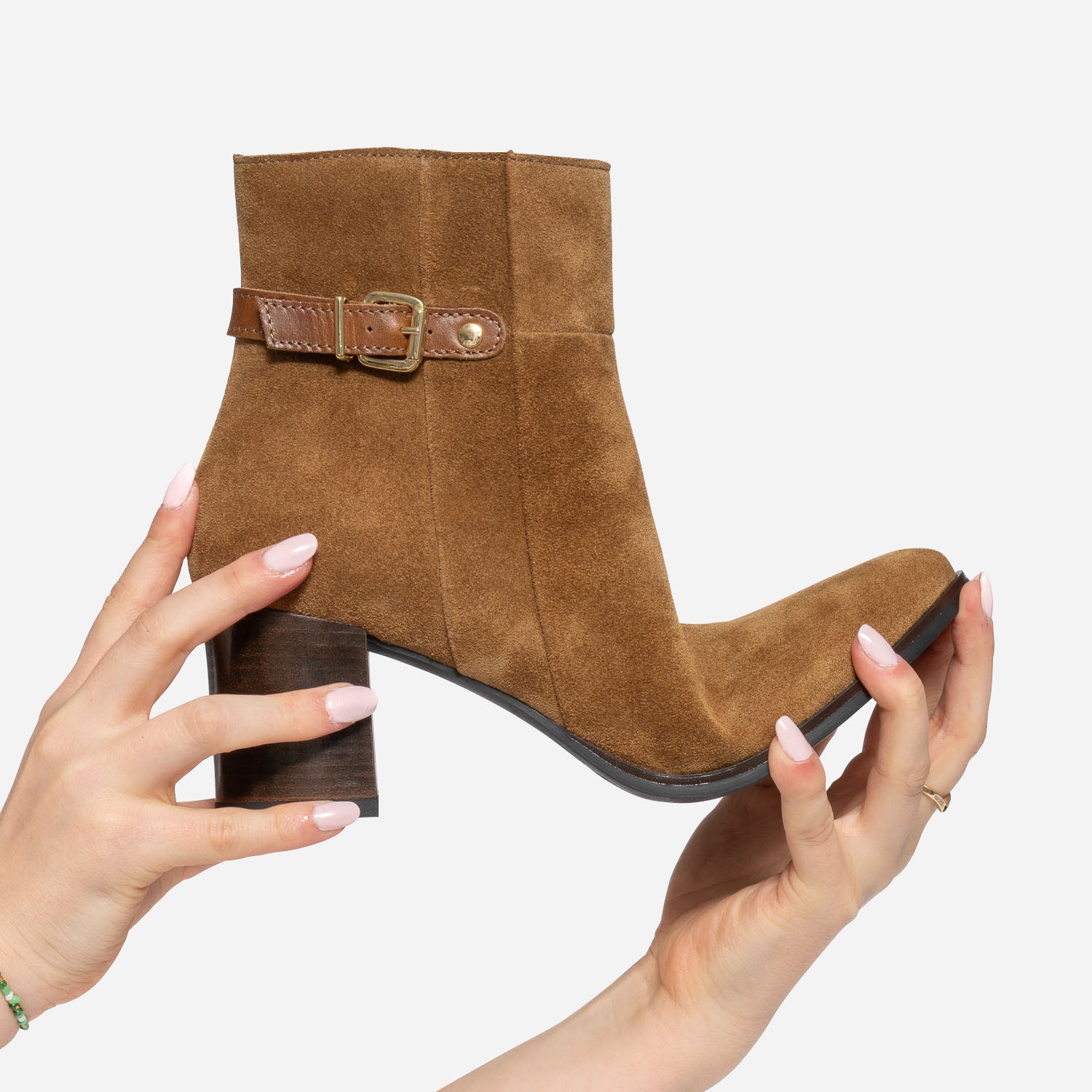 Boots talon camel en cuir velours