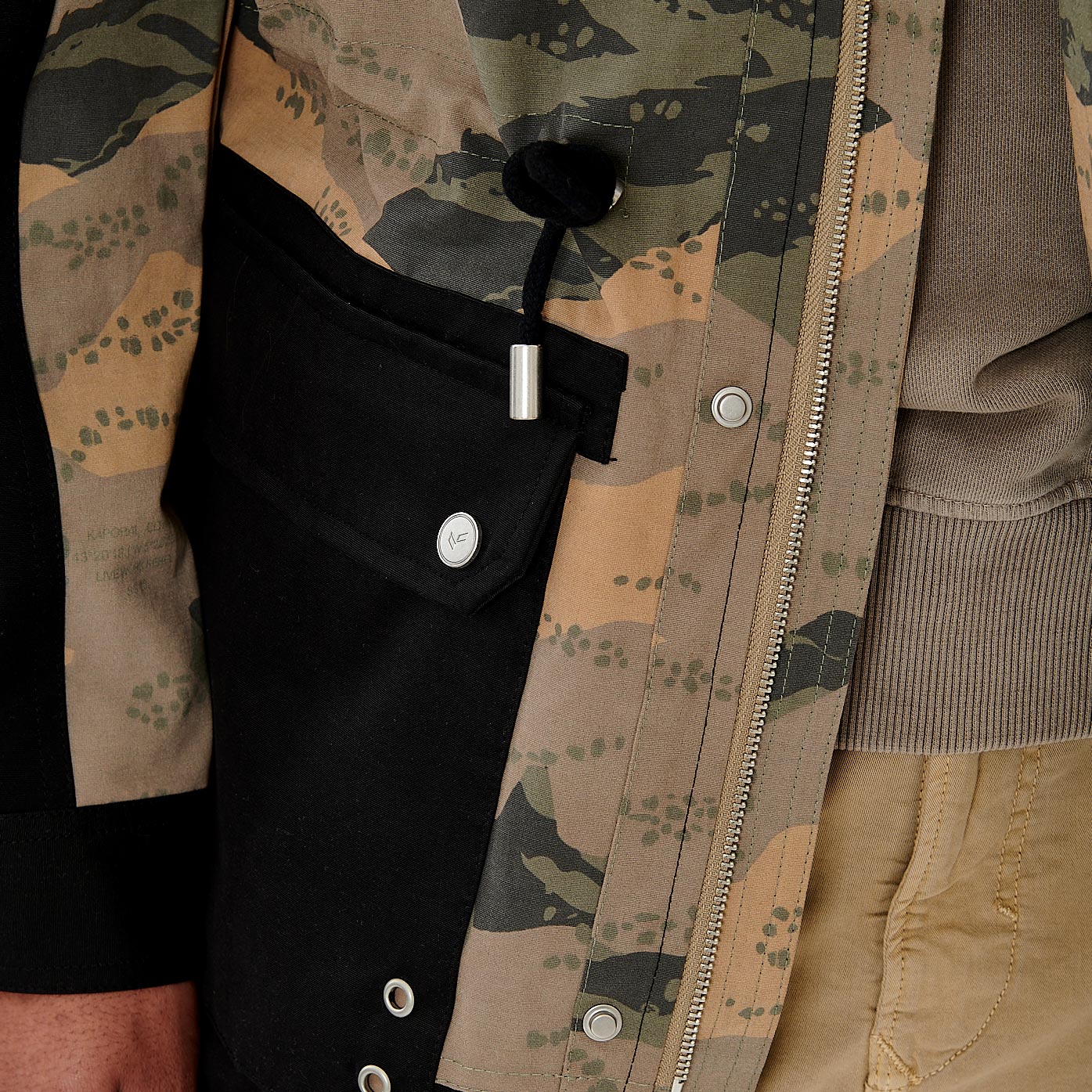 NABIA  Parka noire et camouflage Homme