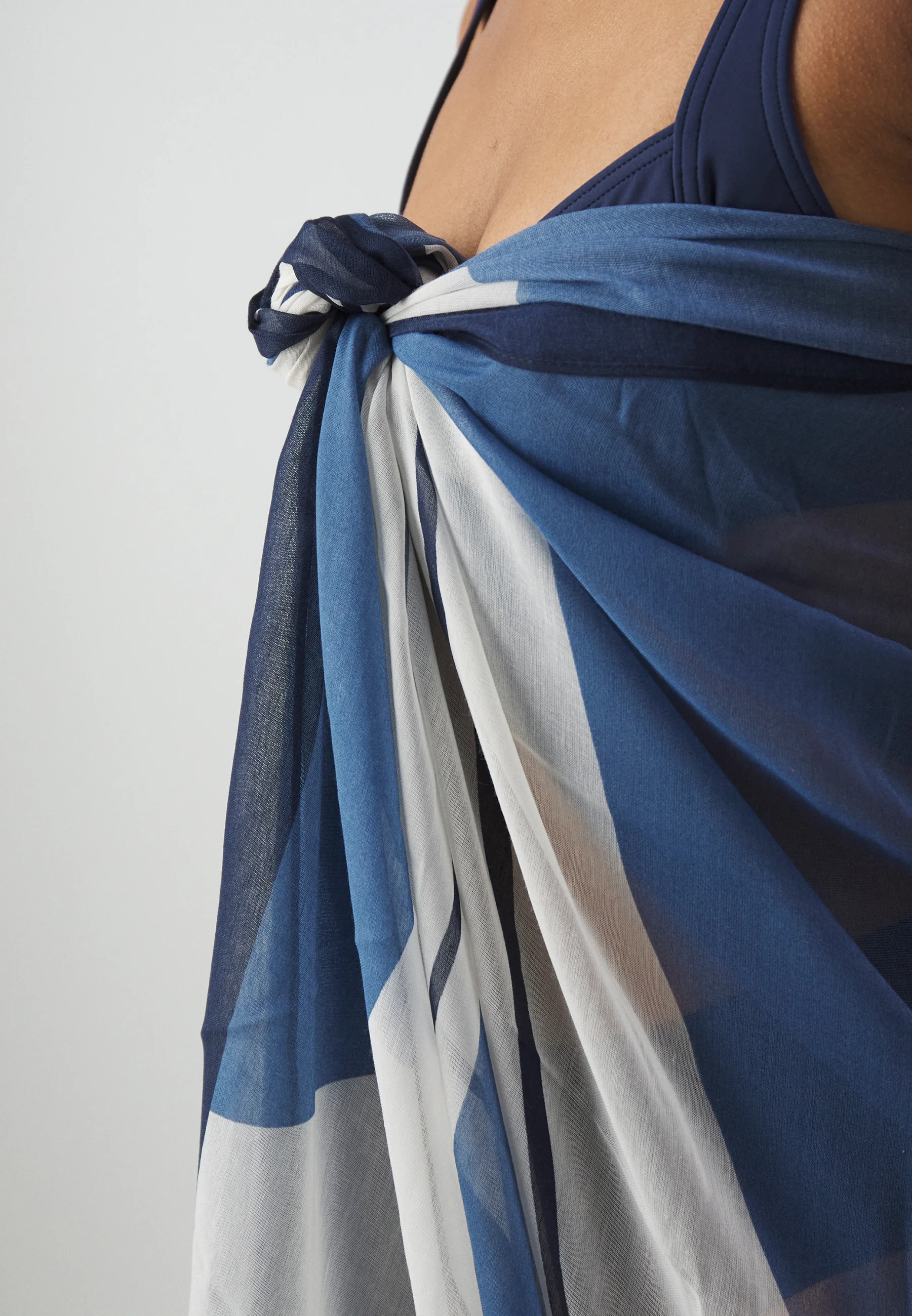 Triumph BEACH MYWEAR PAREO - Accesorio de playa