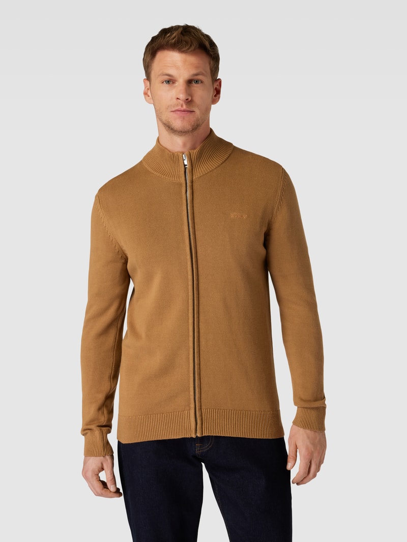 Strickjacke mit Label-Stitching Modell 'STAND JACKET' in camel