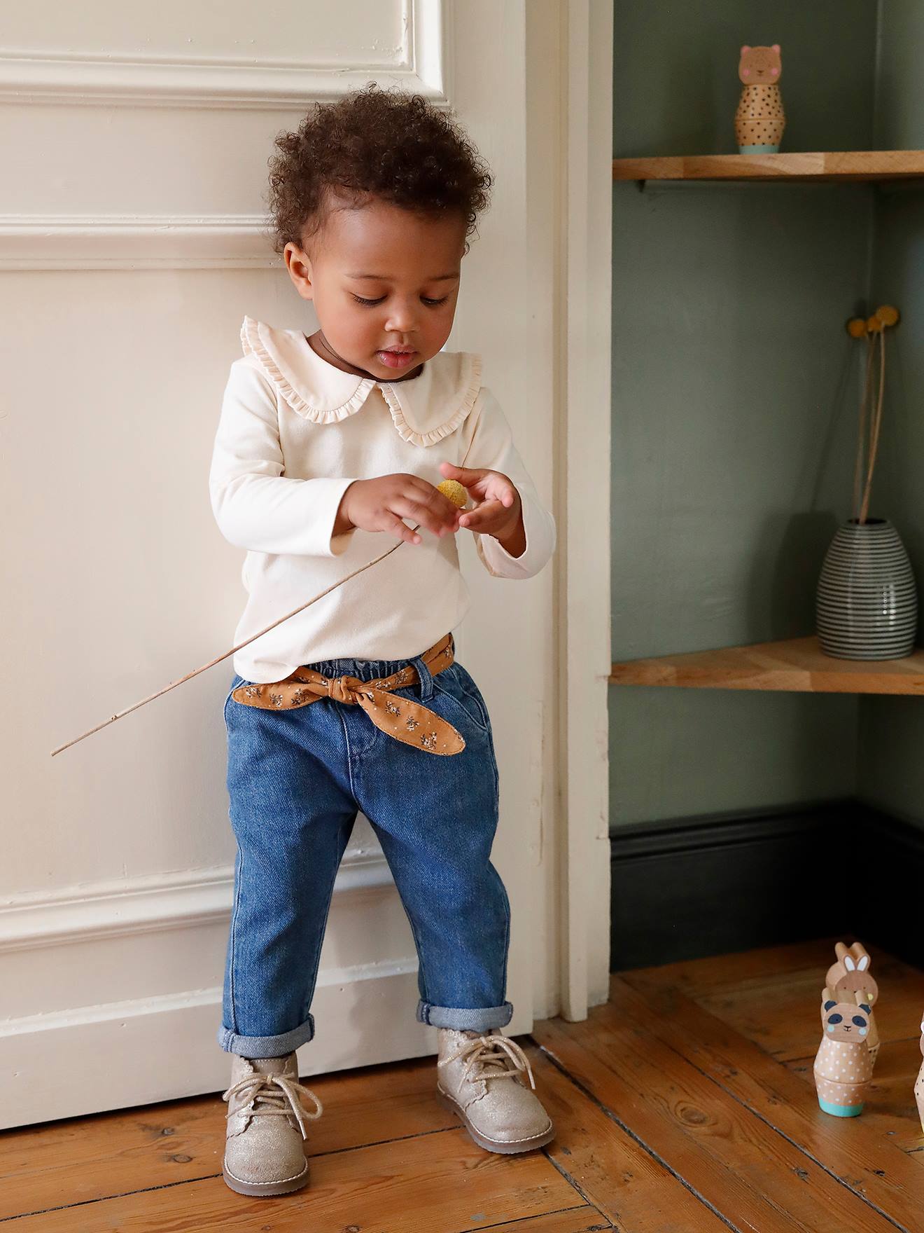 Jean avec ceinture en tissu bébé denim brut