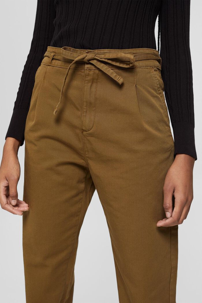 Bundfaltenhose mit Gürtel, Pima-Baumwolle