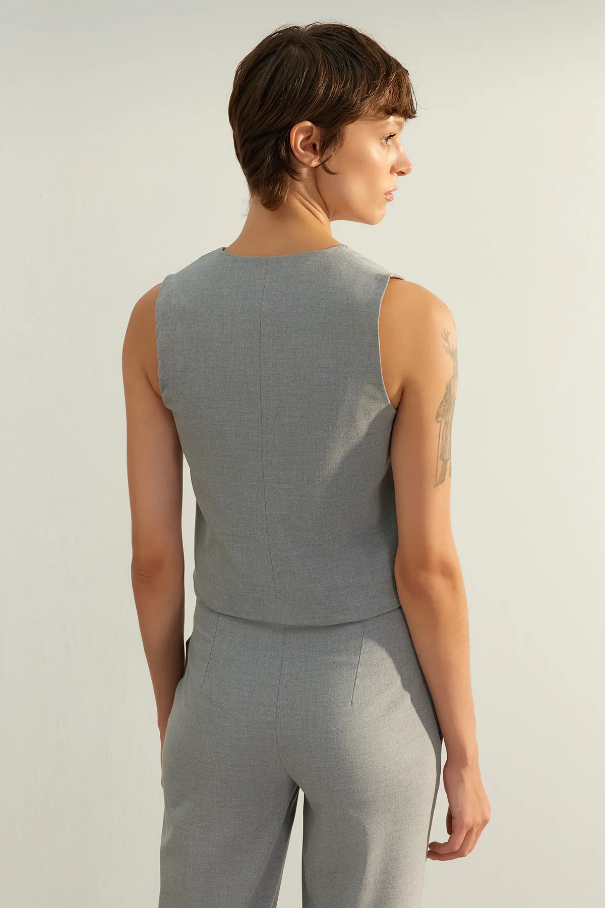 Trendyol Collection  Graue Premium taillierte, geknöpfte Webweste TWOAW24YE00061