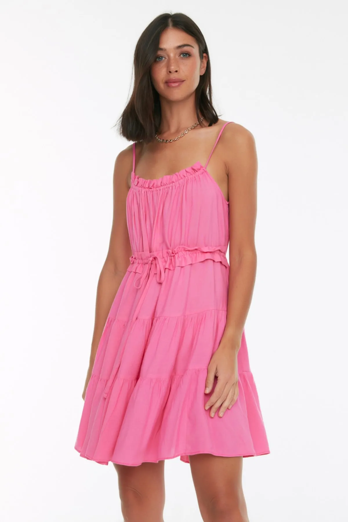Trendyol Collection  Fuchsiafarbenes, gerafftes Mini-Webkleid TWOSS20EL2679