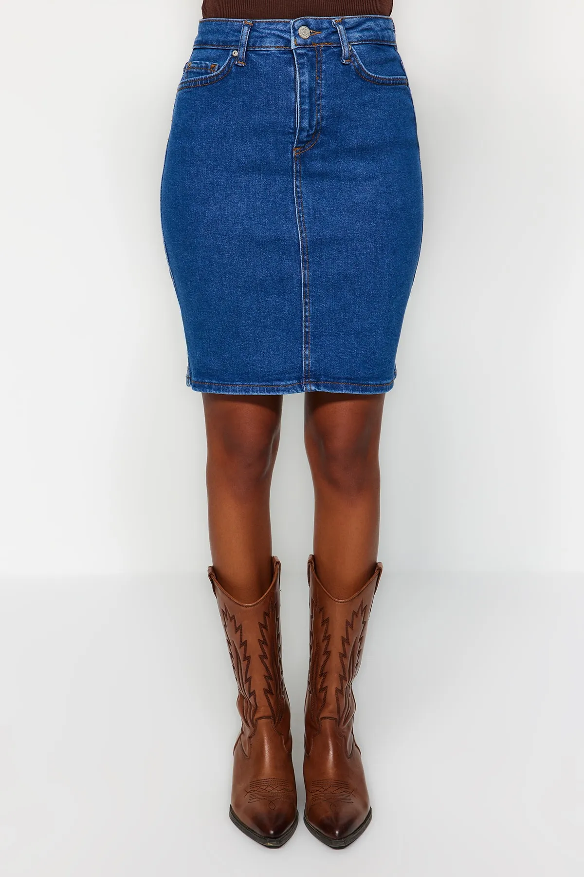 Trendyol Collection  Blauer Basic-Mini-Jeansrock mit hoher Taille TWOSS20ET0241