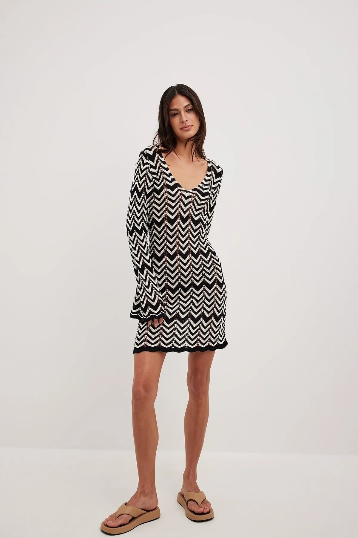 NA-KD  Fein gestricktes, gewelltes Minikleid