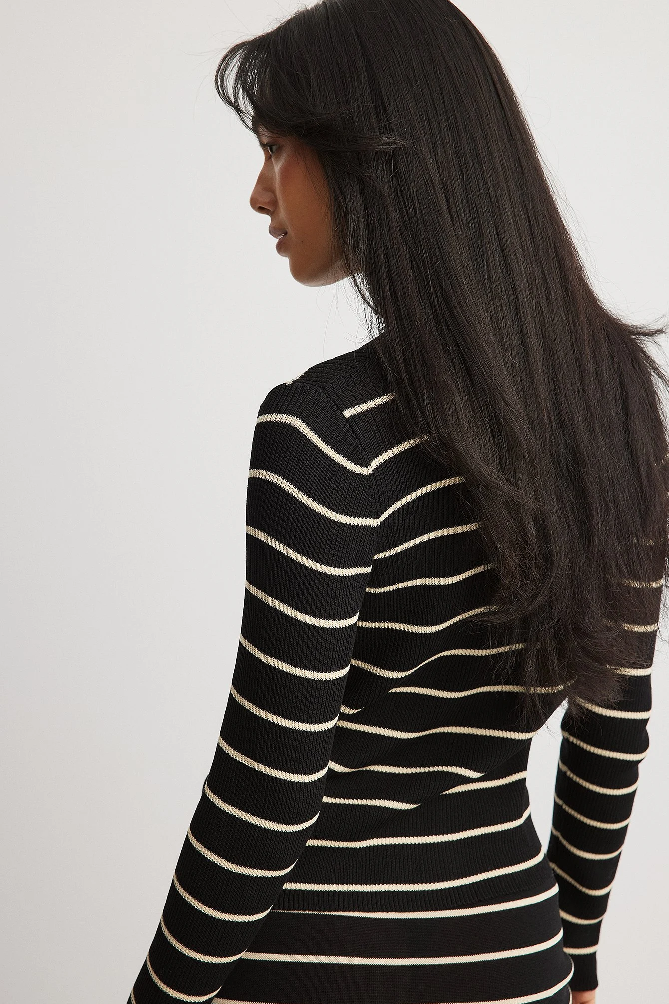 Gestreifte Feinstrickjacke