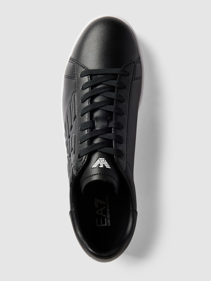 Sneaker mit Label-Details in schwarz