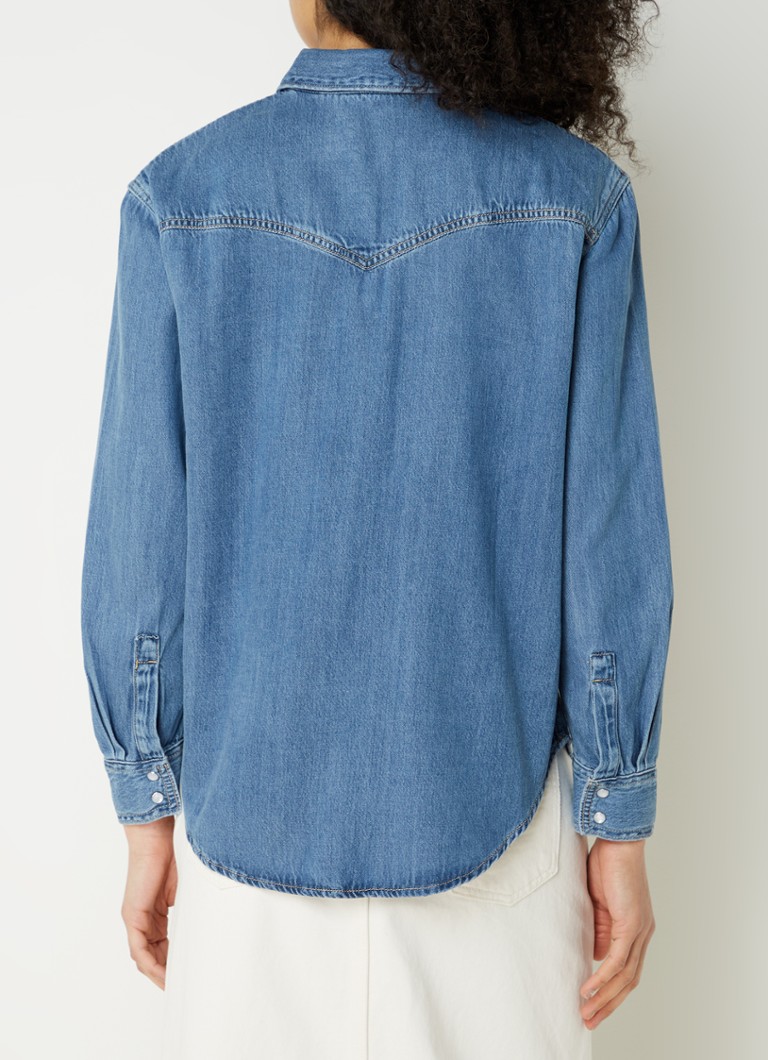 Camicetta Teodora di Levi's in chambray misto lyocell.