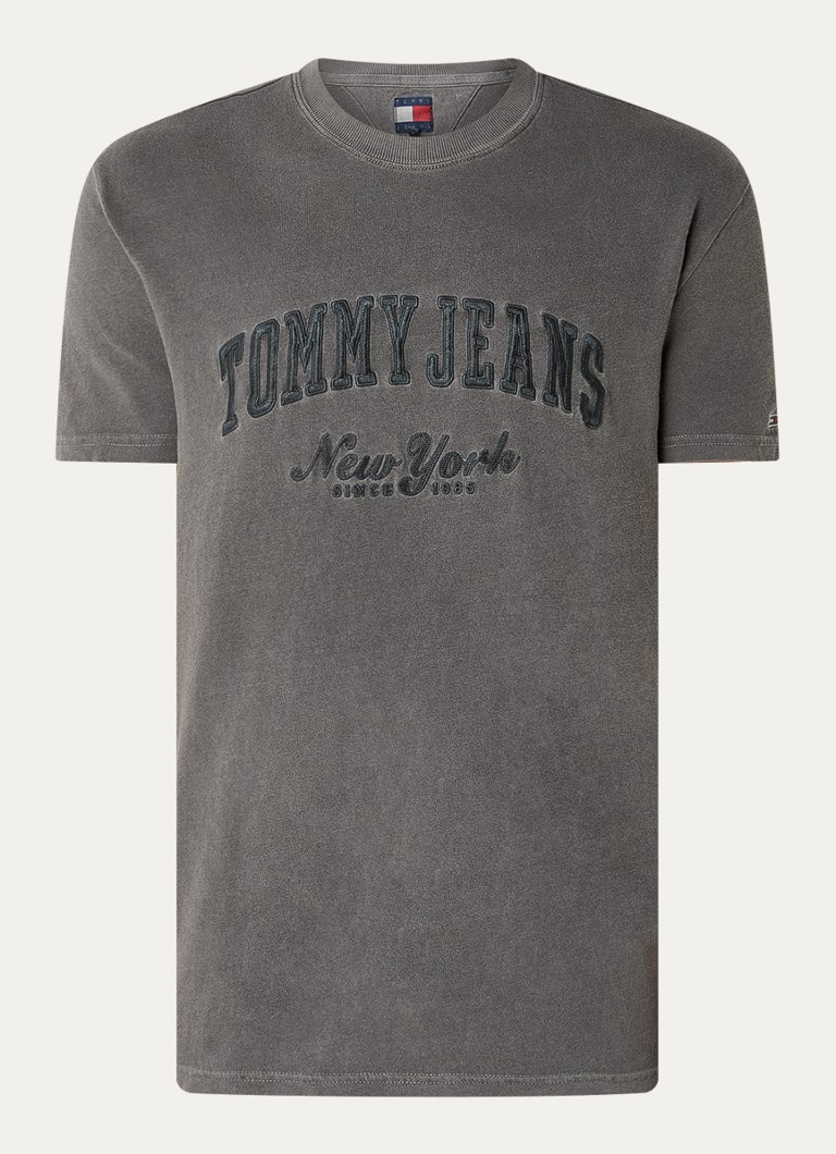 Majica Tommy Hilfiger s vezom logotipa i ispranom završnom obradom