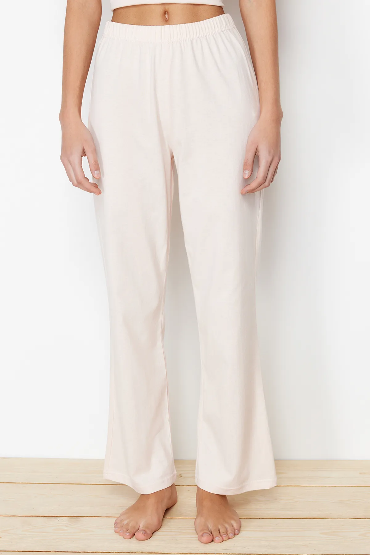 Trendyol Collection  Puderfarbenes Strick-Pyjama-Set aus 100 % Baumwolle mit Elefantenmuster THMSS24PT00070
