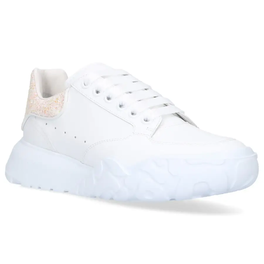 Alexander McQueen - Sneaker low COURT Kalbsleder - weiß