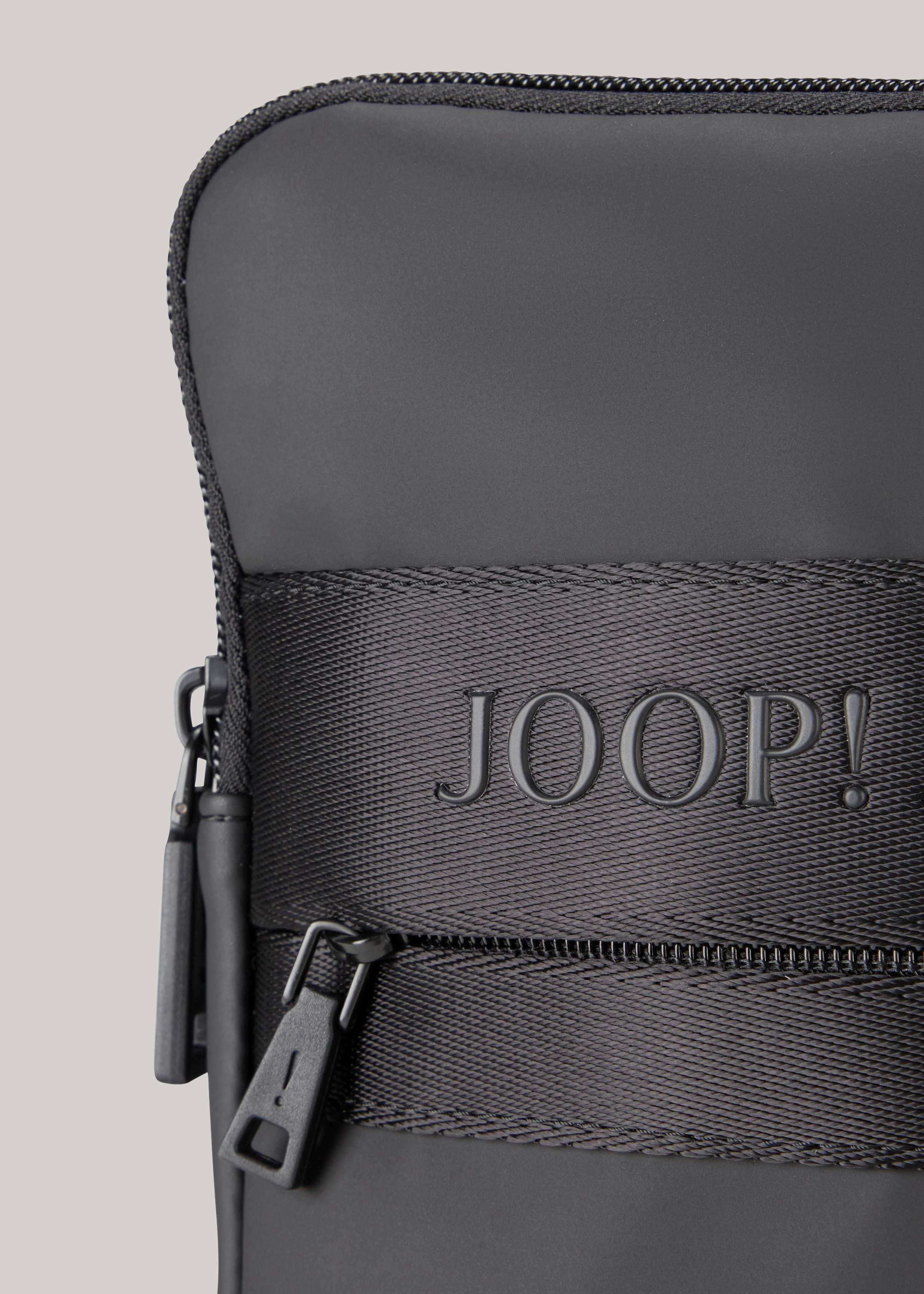 Schultertasche Modica Nuvola Liam in Schwarz