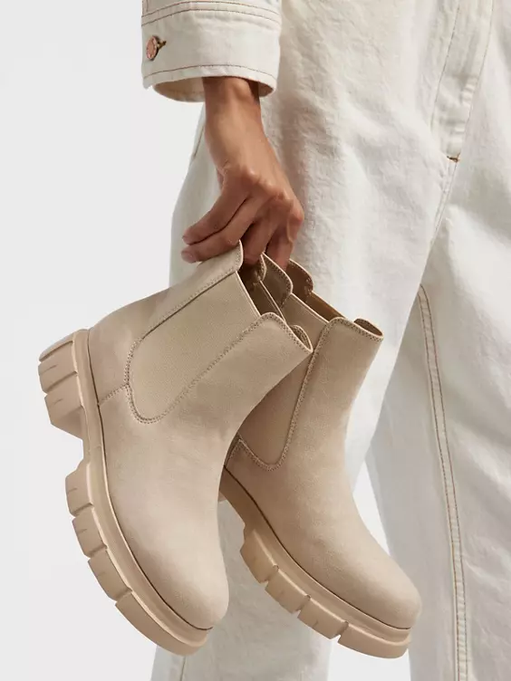 Catwalk Chelsea Boots