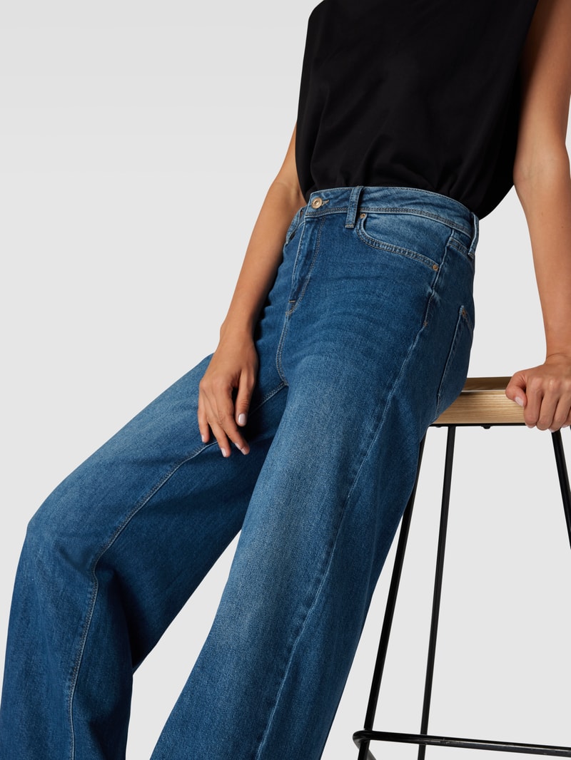Jeans mit Label-Patch Modell 'Sventy' in blau