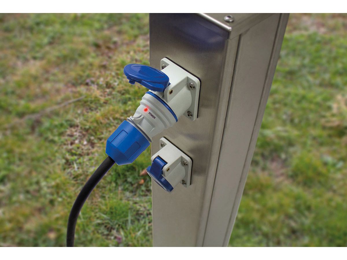 Schwabe CEE Stecker mit Powerlight