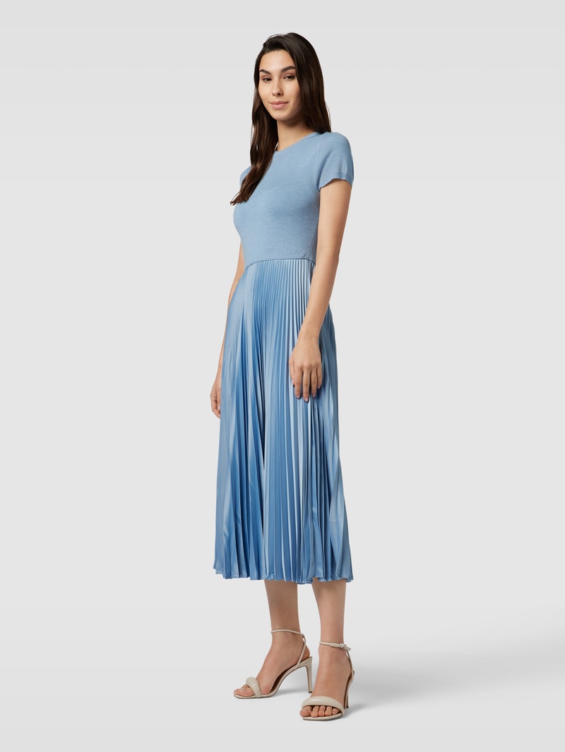 Midikleid mit Plisseefalten in bleu