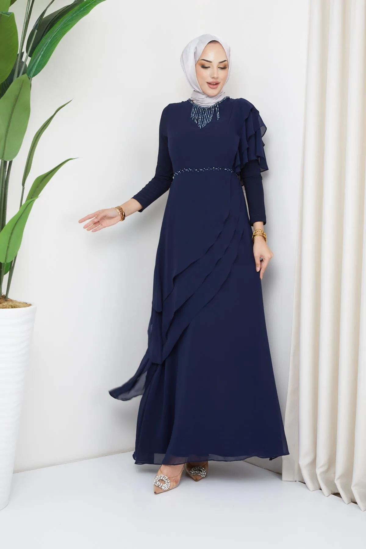 Olcay  Abendkleid aus Chiffon mit Hijab und Perlenverzierung, Marineblau, 1652