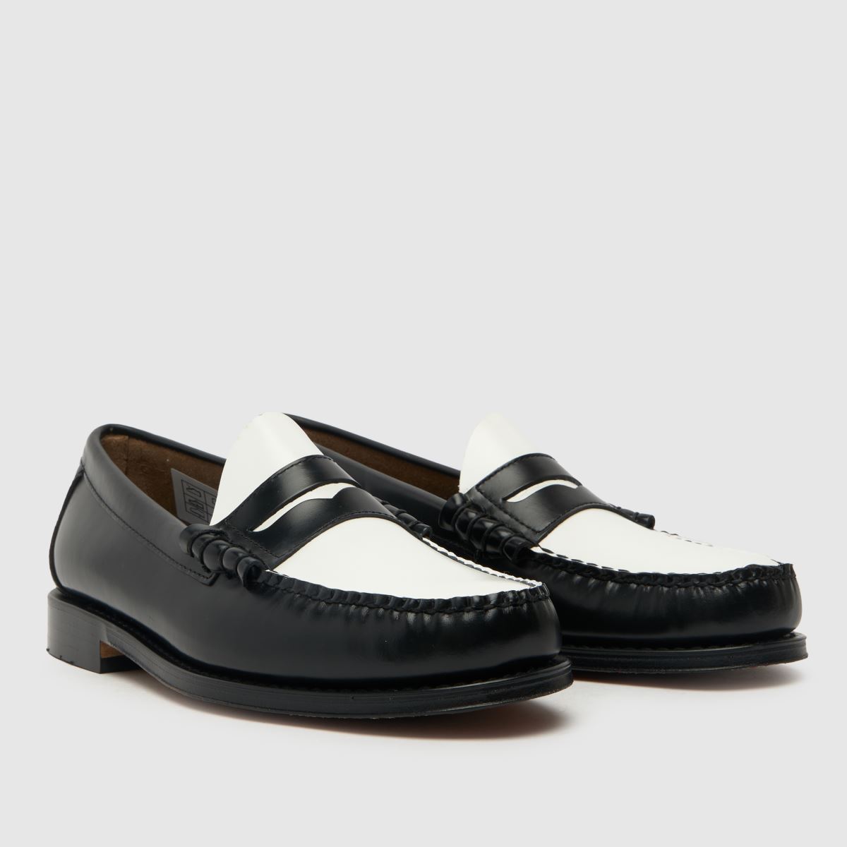 GH BASS – Svarta och vita, klassiska Larson-loafers med pennyboots