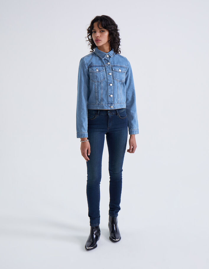 Veste en jean bleu avec clous dos Femme