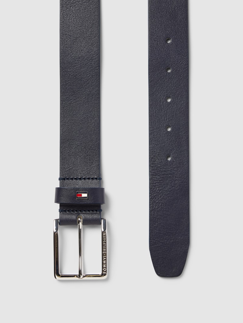 Gürtel aus Leder mit Label-Detail Modell 'OLIVER' in dunkelblau