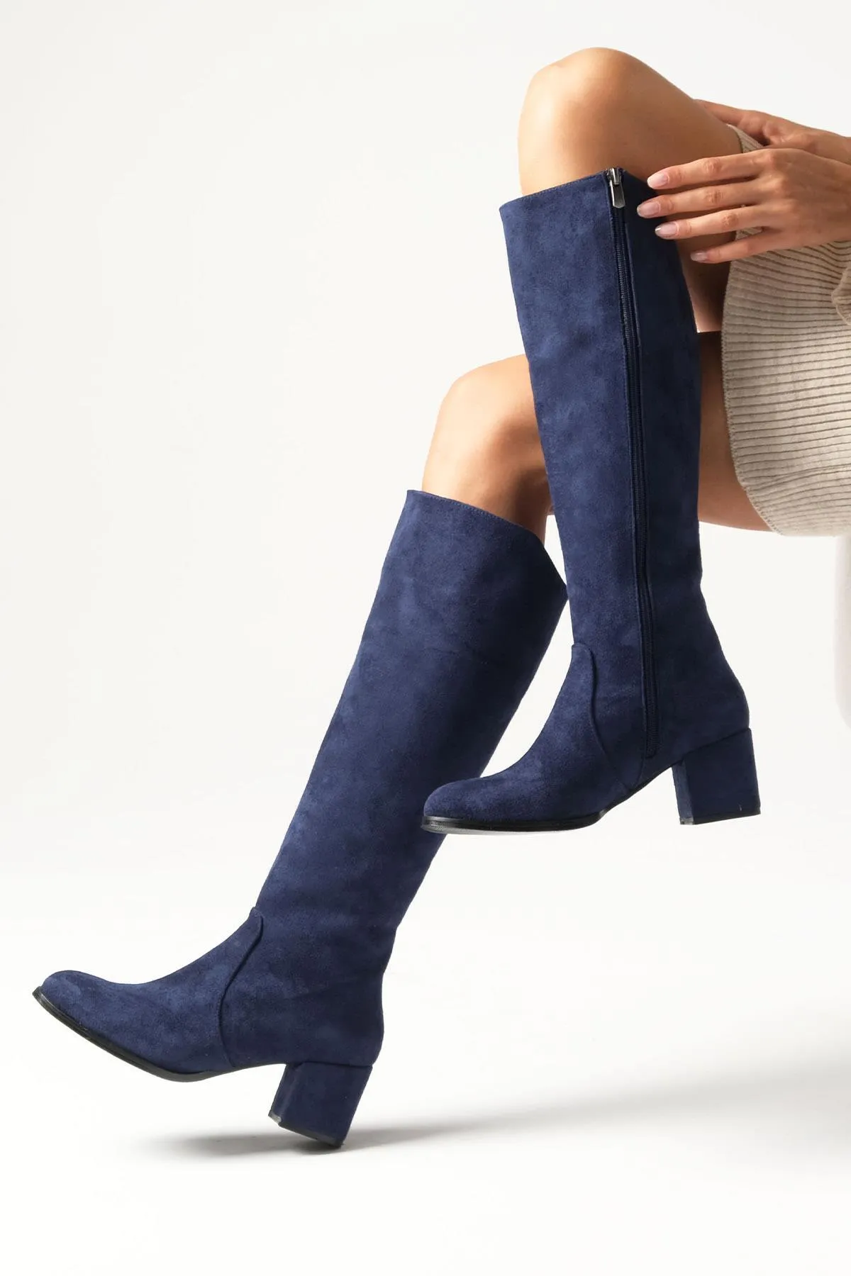Mio Gusto  Bella Marineblaue Damenstiefel mit seitlichem Reißverschluss und dünnem Kunstpelzfutter