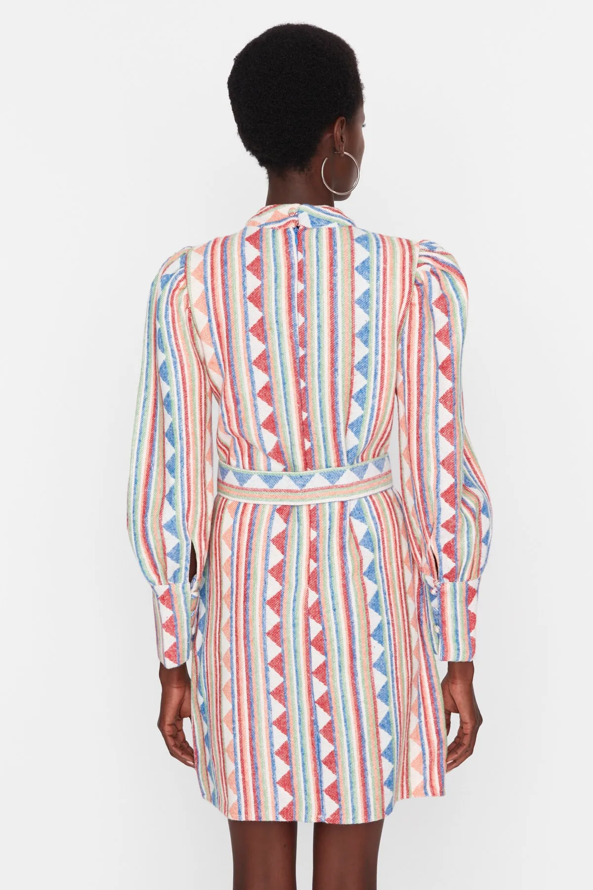 Trendyol Collection  Mehrfarbiges, gewebtes Kleid mit Ballonärmeln und Gürtel TWOAW22EL0741