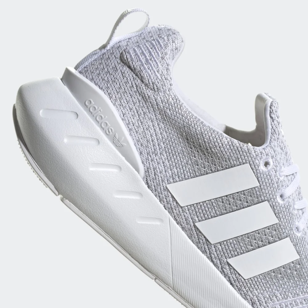 adidas Swift Run 22 GZ3499 / weiss
