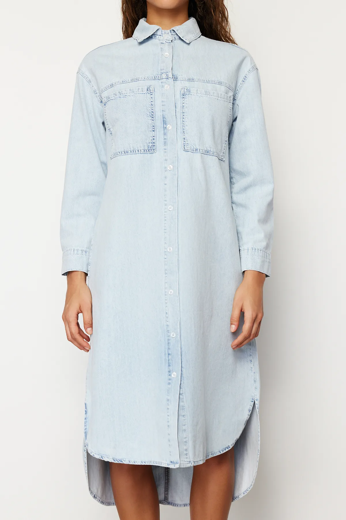 Trendyol Collection  Blaues Denim-Maxi-Hemdkleid TWOSS24EL00465