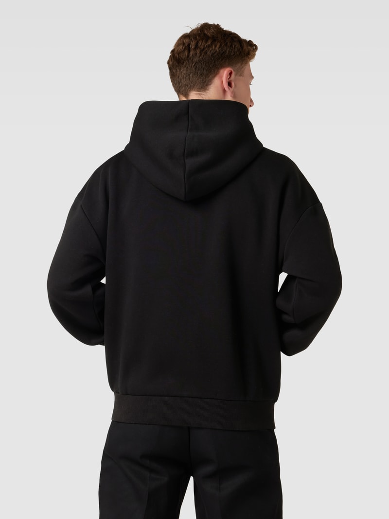 Sweatjacke mit Label-Stitching in schwarz