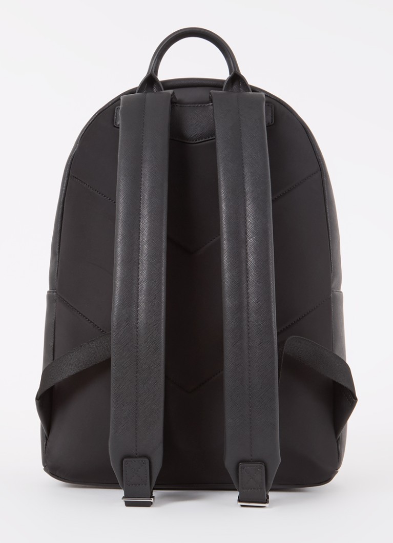 Batoh Emporio Armani s kapsou na 17palcový notebook