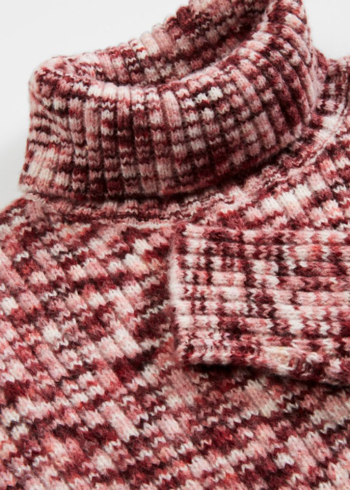 Strickkleid mit Rollkragen aus recyceltem Polyester