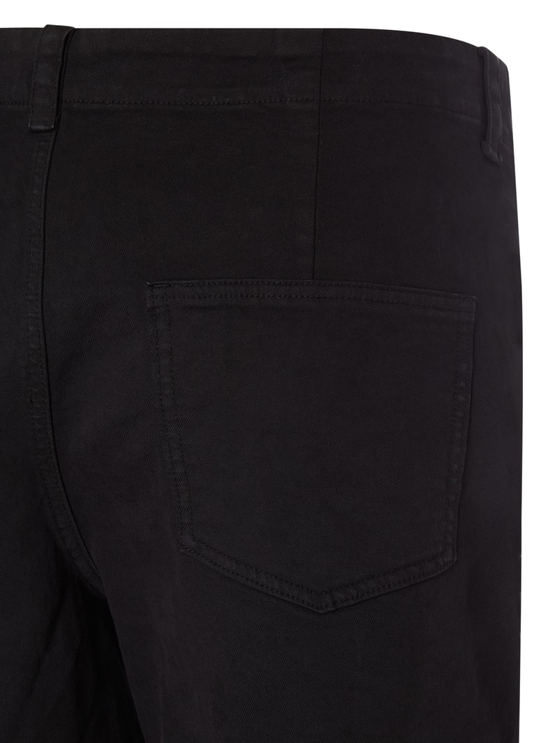 PLUS SIZE Shorts mit Stretch-Anteil Modell 'Barb' in schwarz