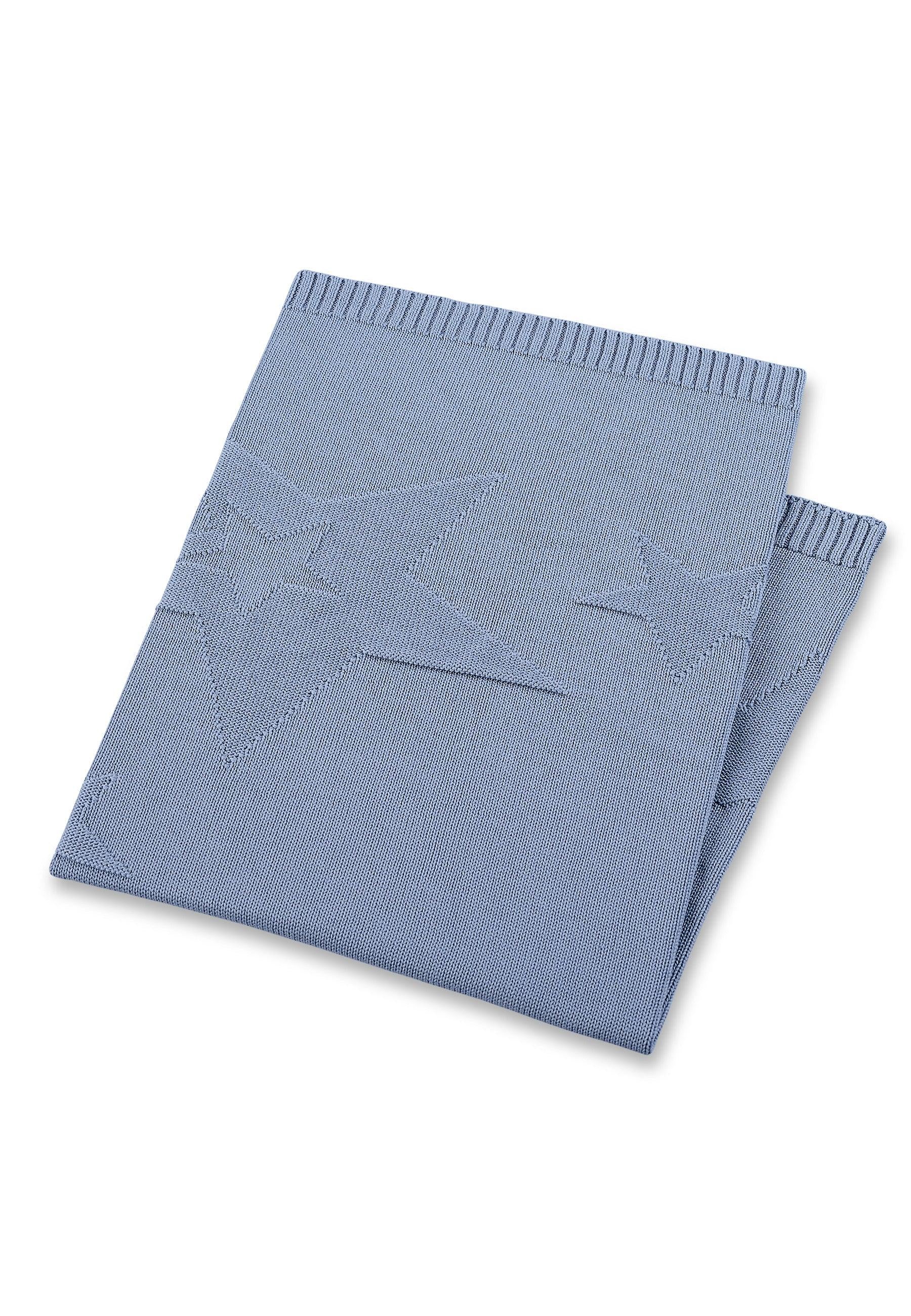 Strick-Schmusedecke mit eingestrickten Sternen