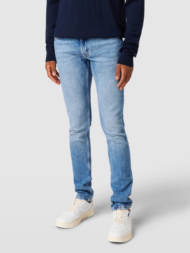 Tapered Fit Jeans mit Stretch-Anteil in hellblau