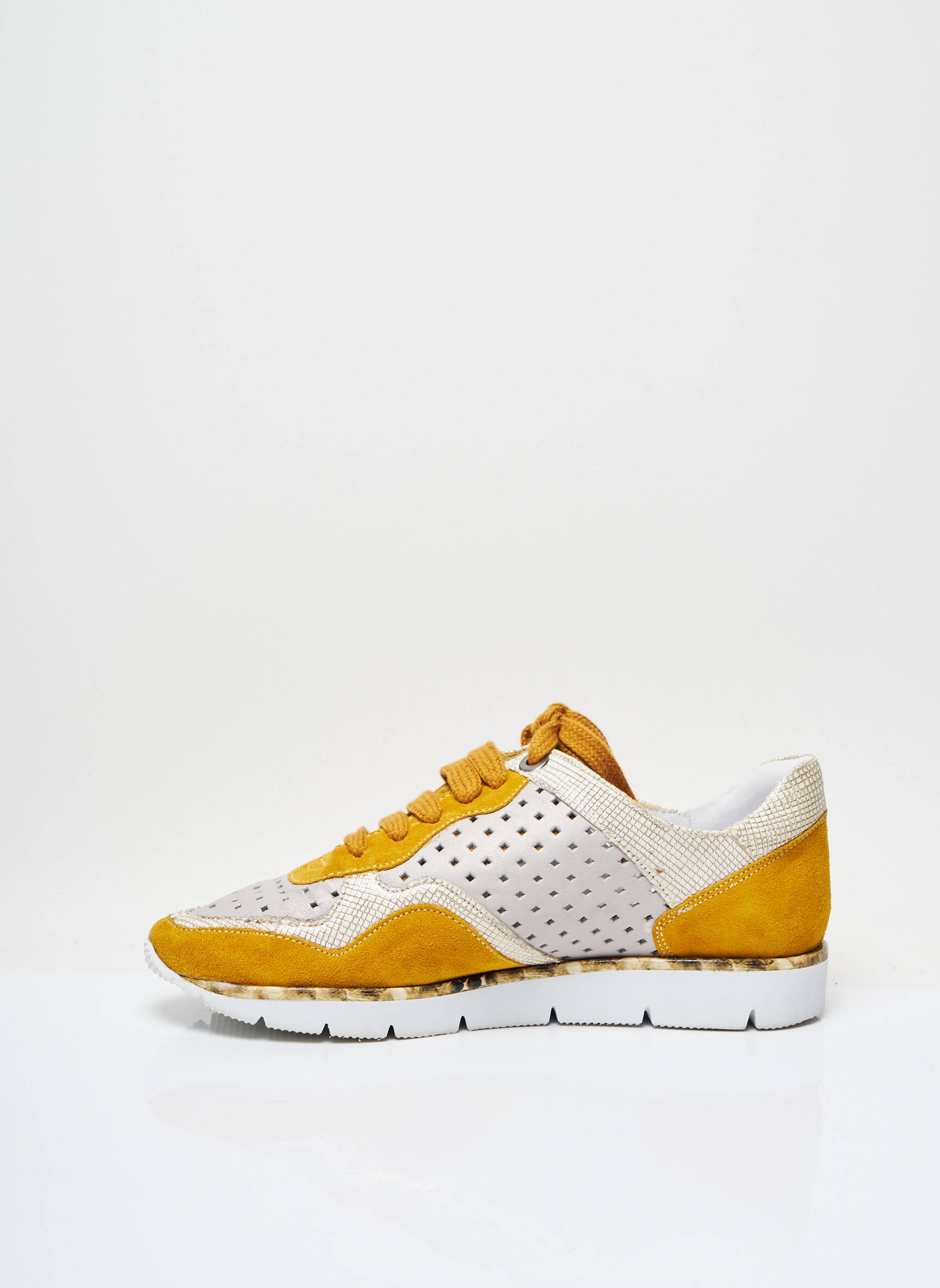 Regard Baskets Femme couleur jaune