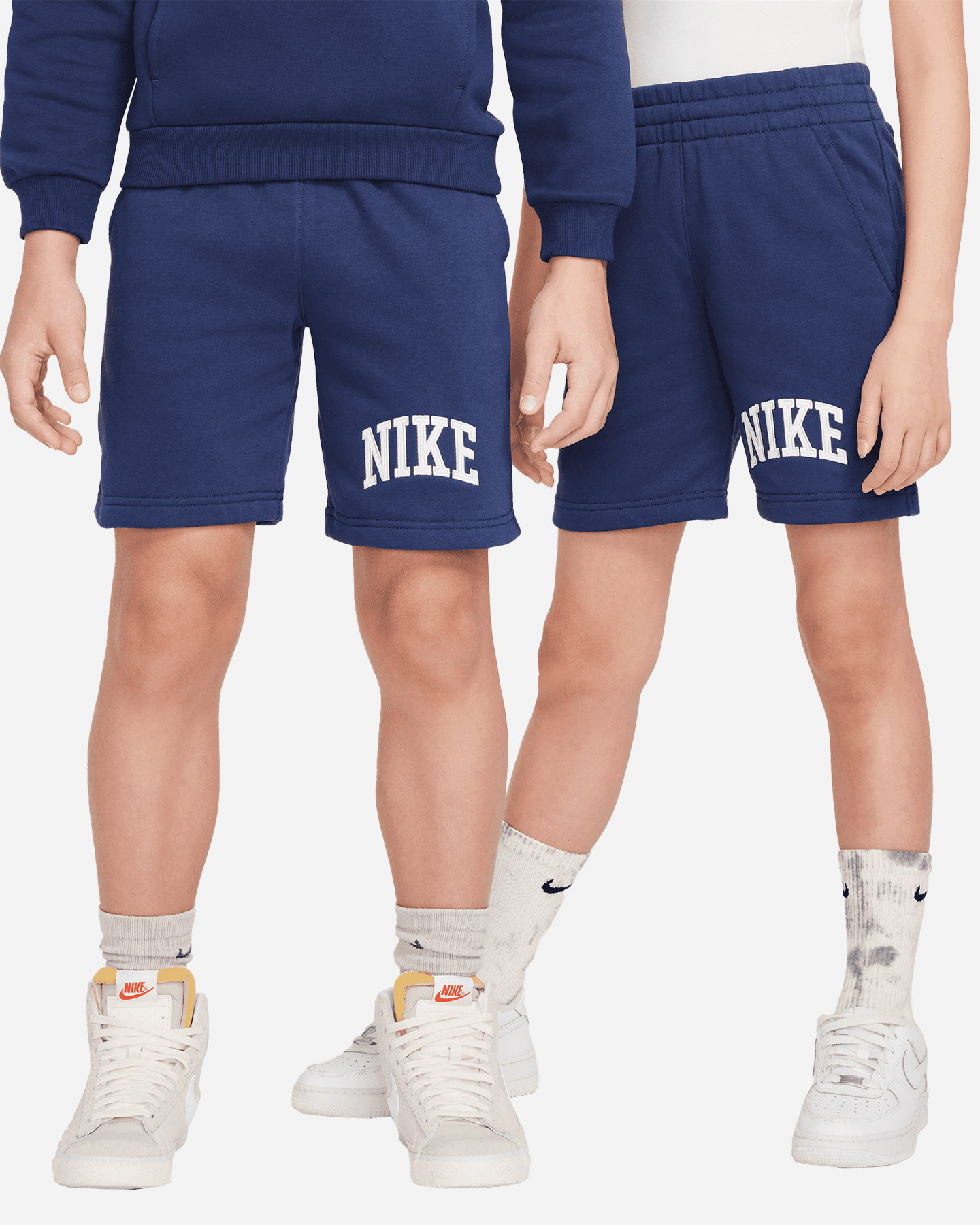 Spodenki Nike Varsity Logo Jr HJ3135-410