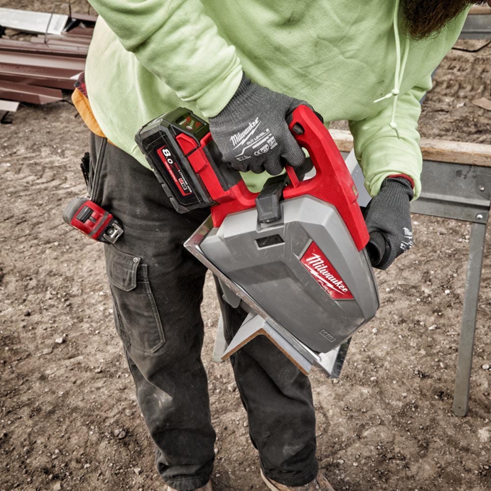 MILWAUKEE 18V FUEL™ 203mm Metal Cutting Circular Saw Skin M18FMCS66-0