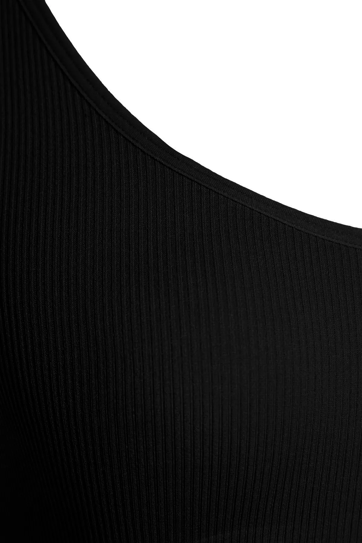 Trendyol Collection  Schwarzes nahtloses/nahtloses Unterwäscheset aus Strick mit Seilriemen und Kappe THMSS24CC00033
