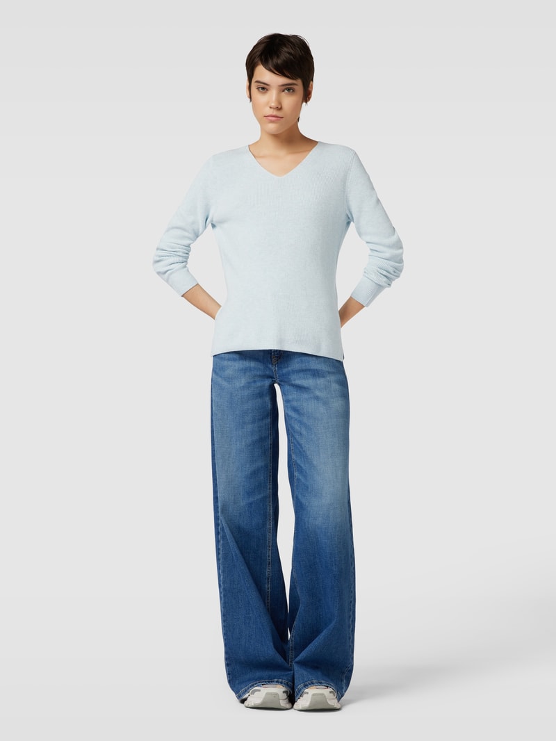 Strickpullover mit abgerundetem V-Ausschnitt in hellblau meliert