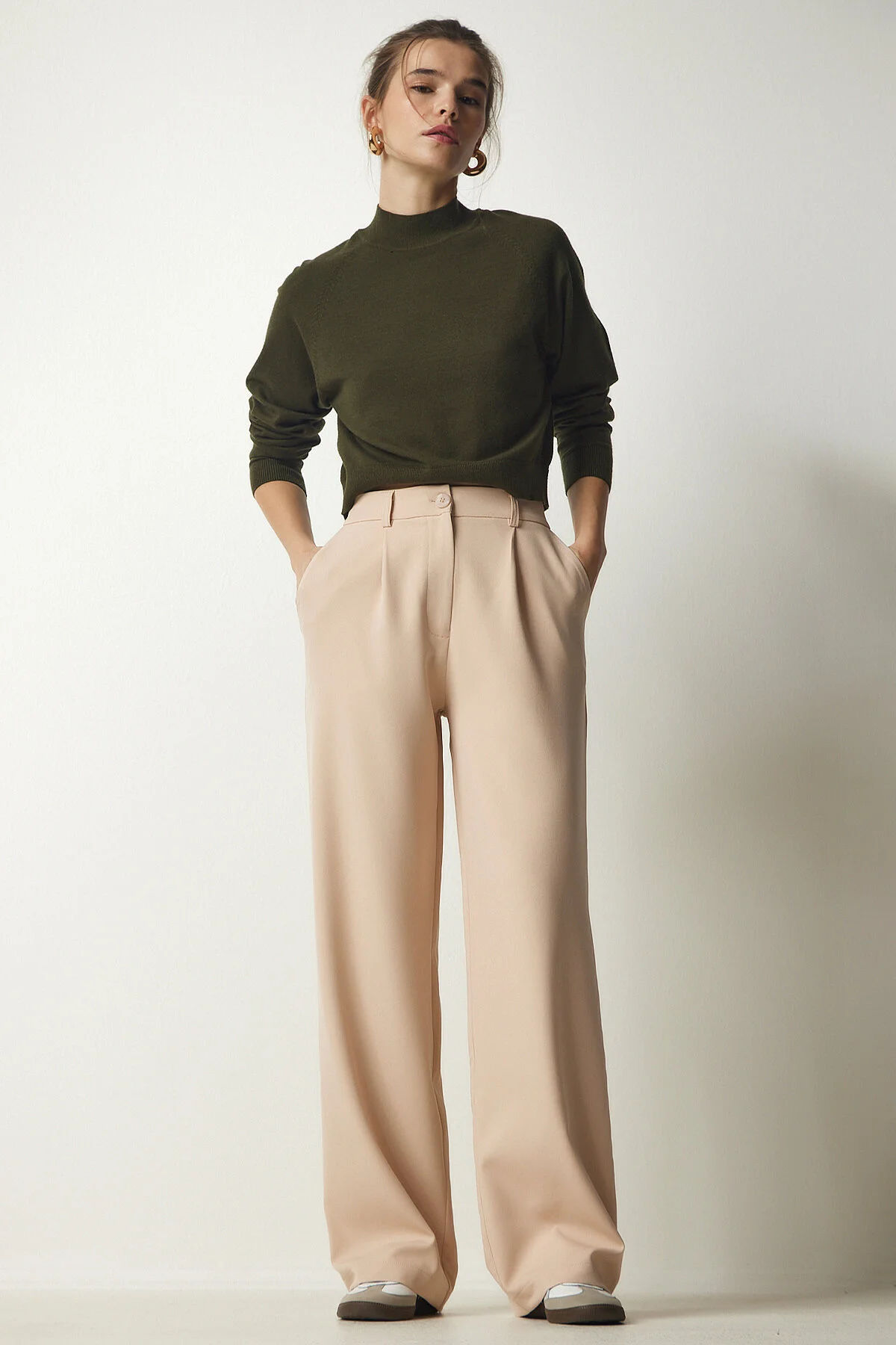 Happiness İstanbul  Cremefarbene plissierte Webhose für Damen UB00188
