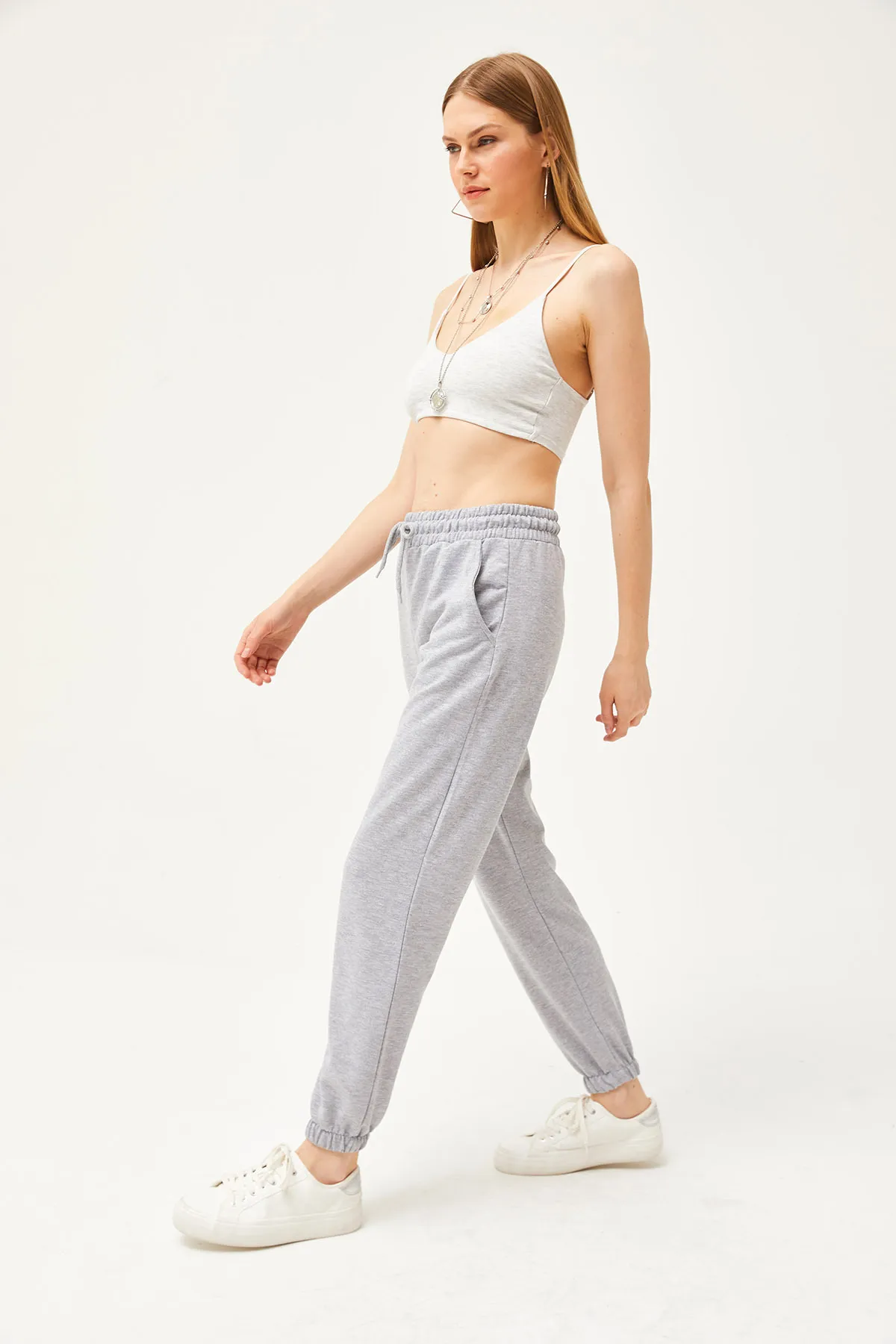 Olalook  Graue Damen-Jogginghose mit Taschen und elastischem Bund EŞF-00000066