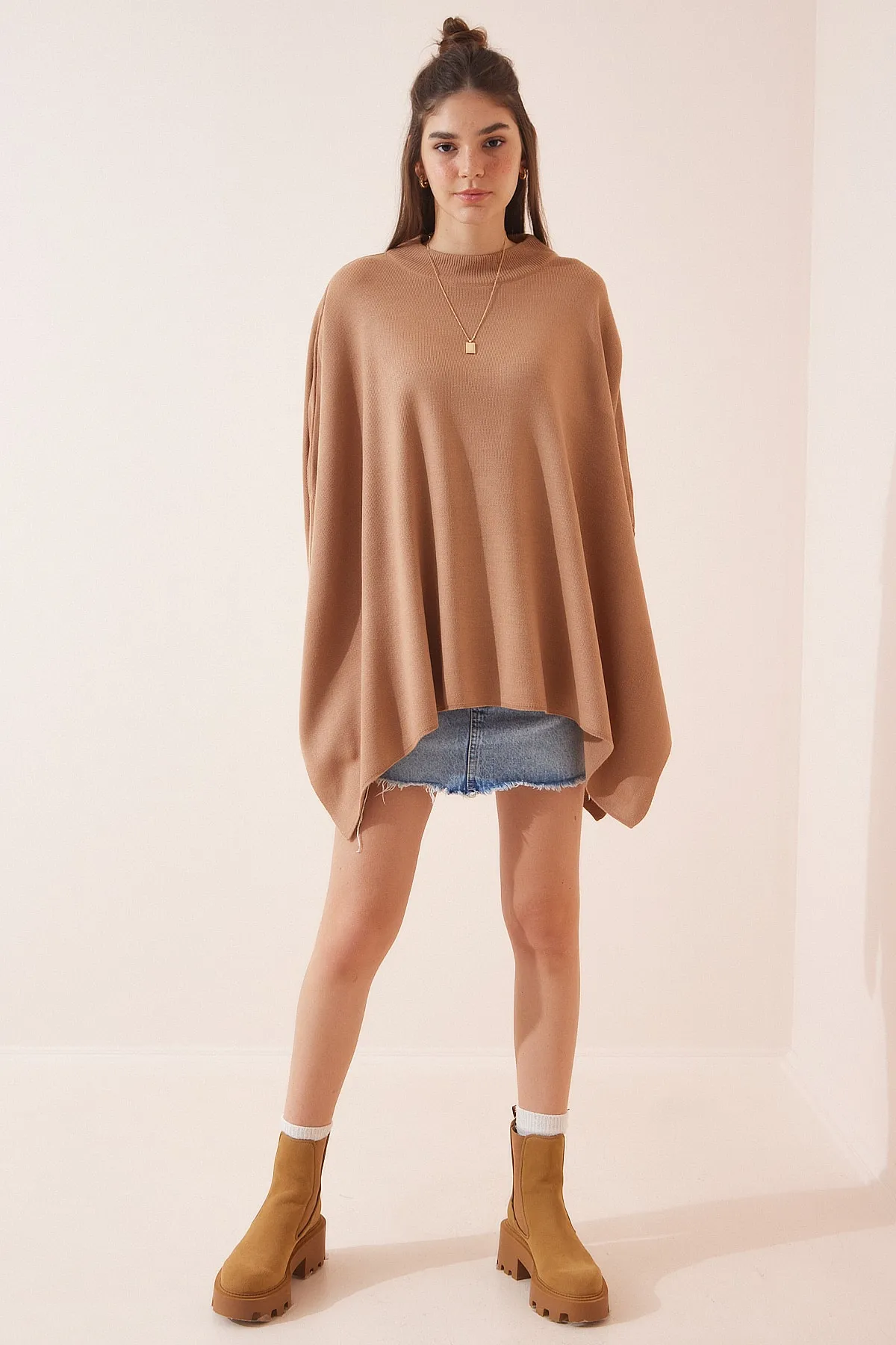 Happiness İstanbul  Übergroßes Poncho-Sweatshirt mit seitlichem Schlitz in Keksform für Damen YY00005