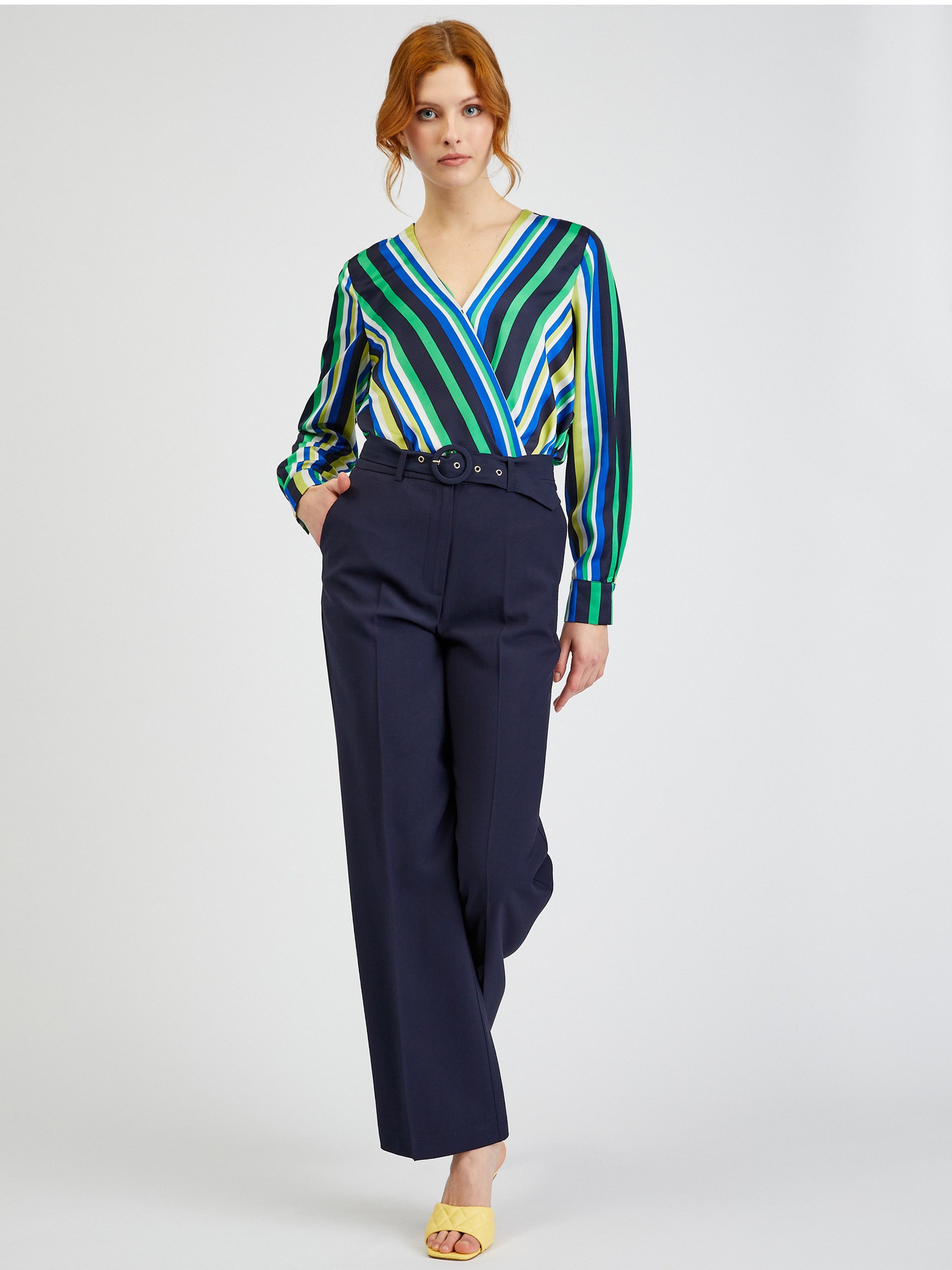 Dunkelblaue weite Damenhose mit Gürtel ORSAY