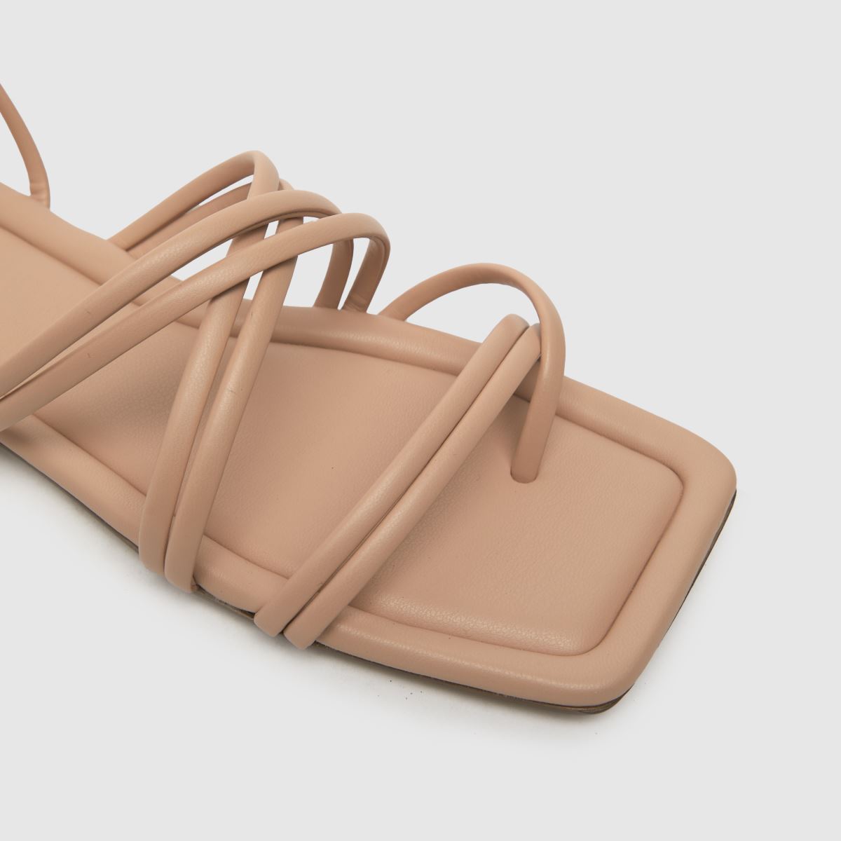 halványrózsaszín schuh tanga nyakkendős szandál