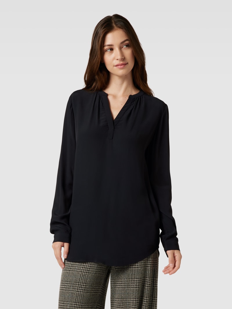 Bluse mit V-Ausschnitt in schwarz
