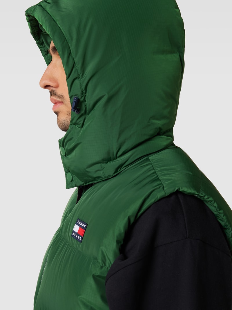 Steppweste mit Label-Patch Modell 'ALASKA' in dunkelgrün meliert